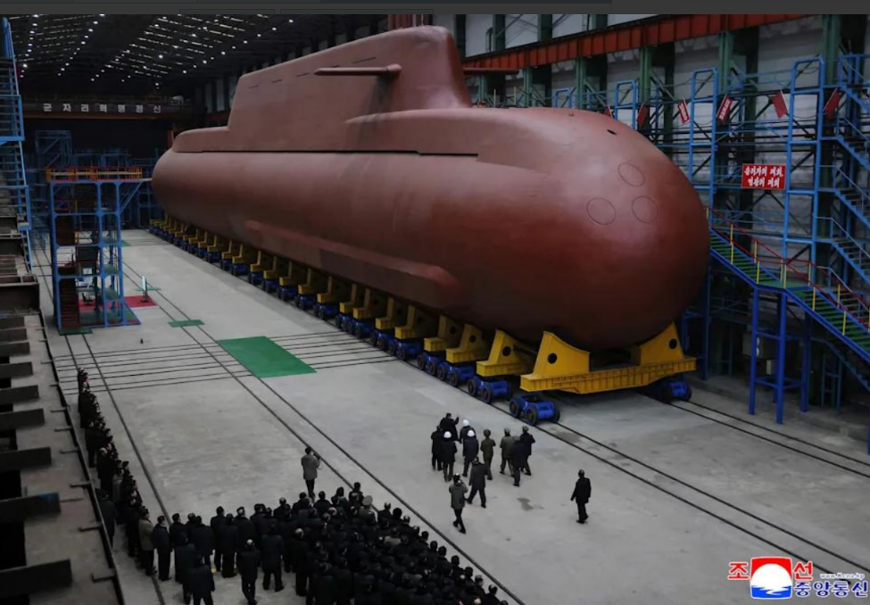 Кім Чен Ин показав перший атомний підводний човен КНДР: у експертів виникли питання